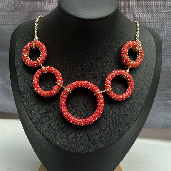 Bijoux Red & Gold-Tone Cable Necklace NWT - Picture 2 of 4